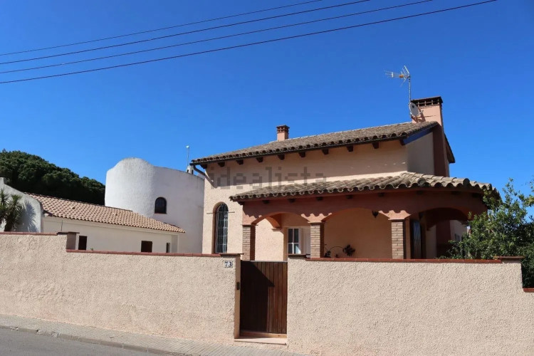 INSPIRA GLOBAL INMO - CASA UNIFAMILIAR CON PISCINA AL PUIG SEC