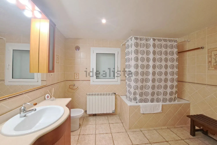 Casa Individual con Piscina y Licencia turística!