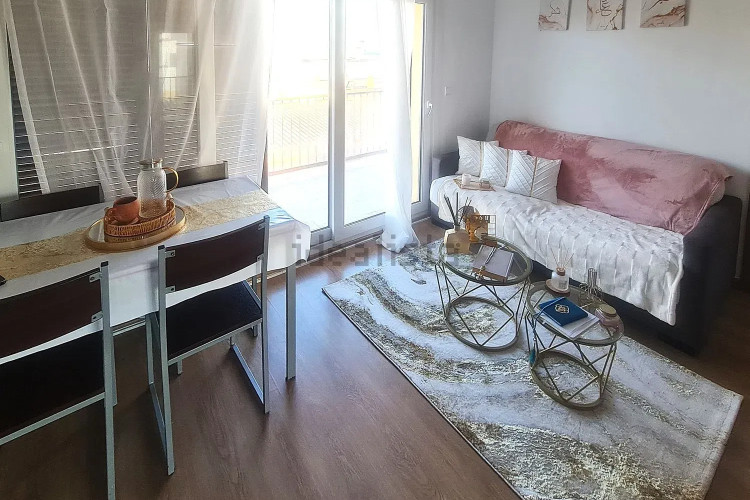 APARTAMENTO EN SEGUNDA LÍNEA DE MAR CON VISTAS