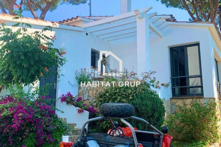 Casa independiente en Barrio Port - Les Planasses