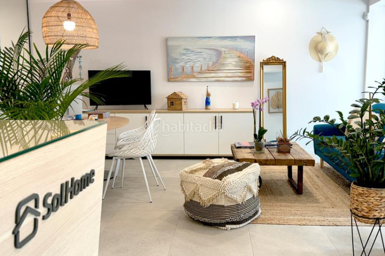 Casa en carrer muga 73 con piscina privada y vistas al mar panorámicas en Escala (L´)