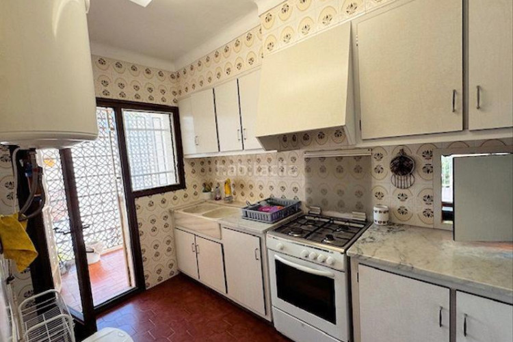 Casa villa de 216m² con 5 dormitorios, 2 baños y piscina privada posible en Escala (L´)