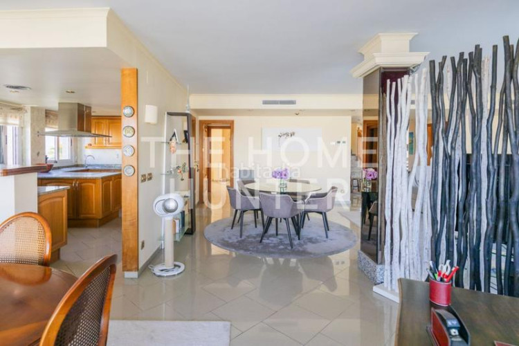 Ático  de 214 m2 con vistas y terraza en venta en escala, l en Escala (L´)