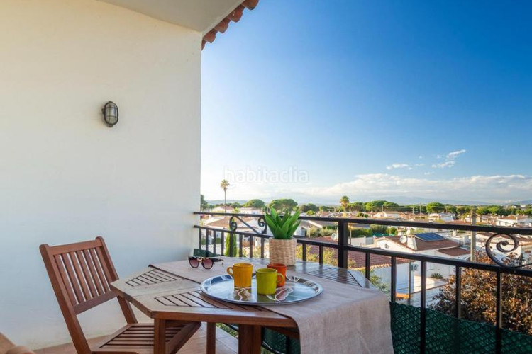 Apartamento piso en muy buen estado con vistas despejadas en Escala (L´)