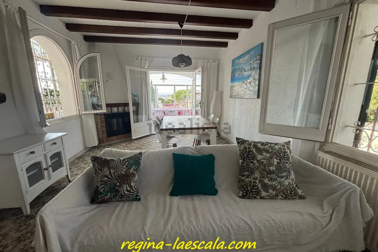 Chalet pareado en calle Pinedes