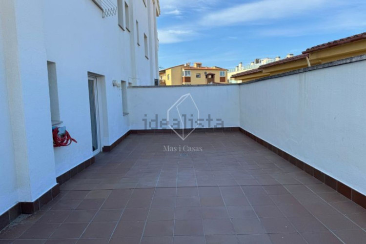 Piso en avenida de Montgó