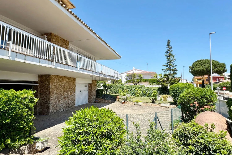 Casa independiente en calle Migjorn