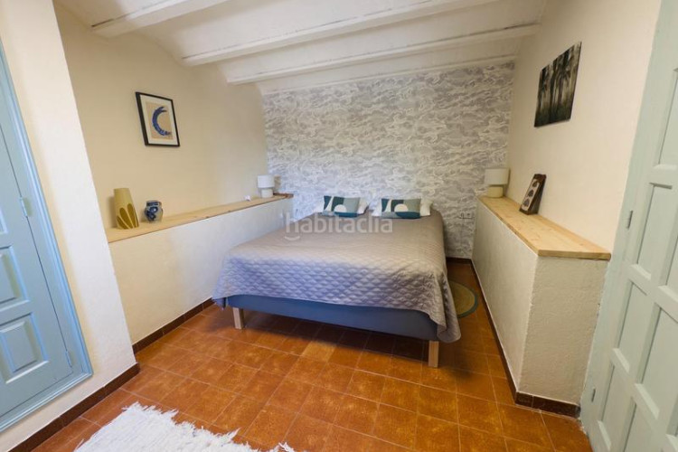 Casa  en cala Montgó con piscina, bonitas vistas y a sólo 180m del mar en Escala (L´)