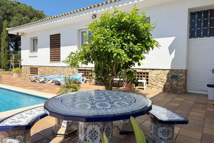 Casa independiente en calle Migjorn