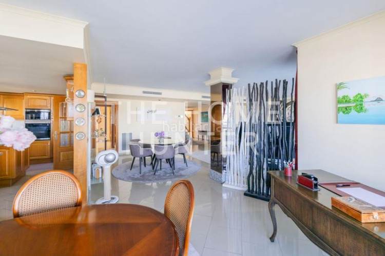 Ático  de 214 m2 con vistas y terraza en venta en escala, l en Escala (L´)