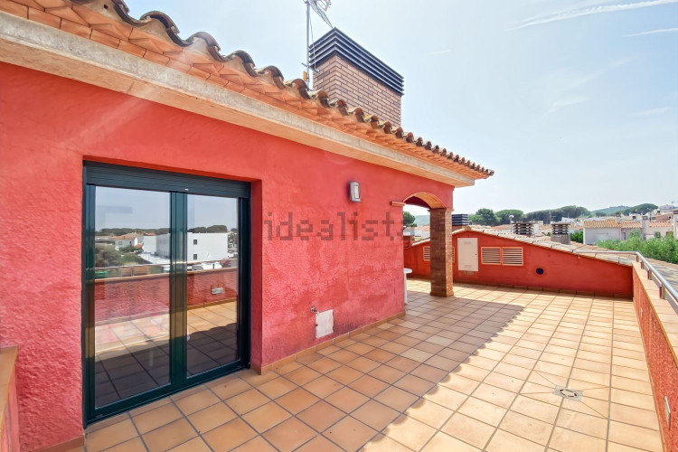 Chalet adosado en CL Salvia