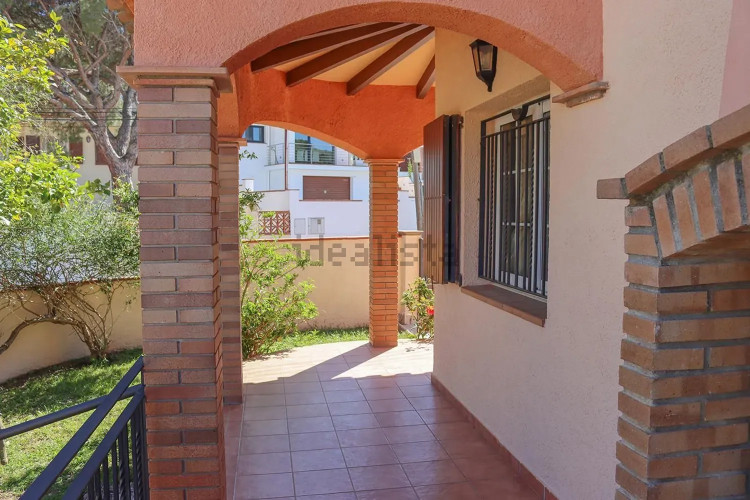 INSPIRA GLOBAL INMO - CASA UNIFAMILIAR CON PISCINA AL PUIG SEC