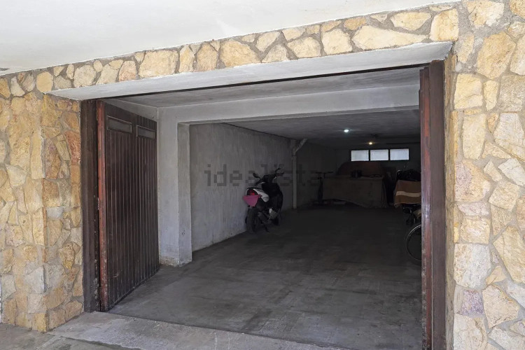Chalet adosado en avenida de Girona