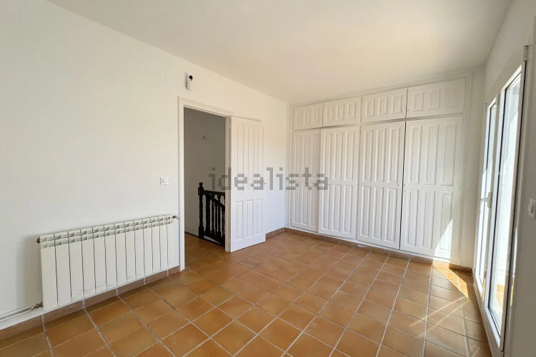 Chalet pareado en calle Era