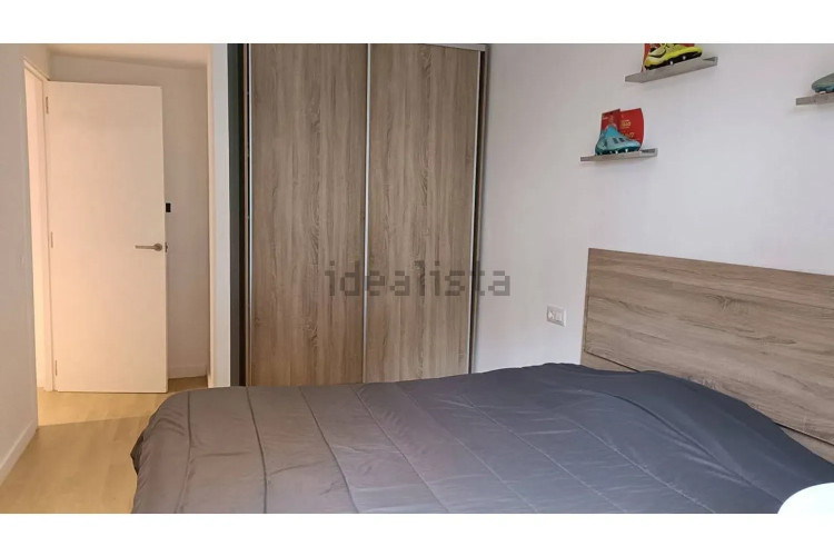 Casa independiente en calle Trencabraços