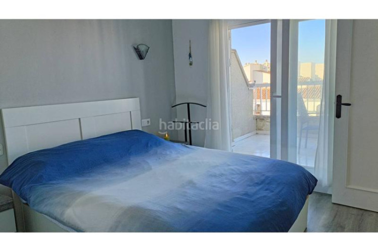 Ático en riells 126 ático en venta en com. els pins en Escala (L´)