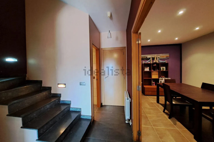 Casa de construcción 2008 con vistas panorámicas, en una zona residencial exclusiva!