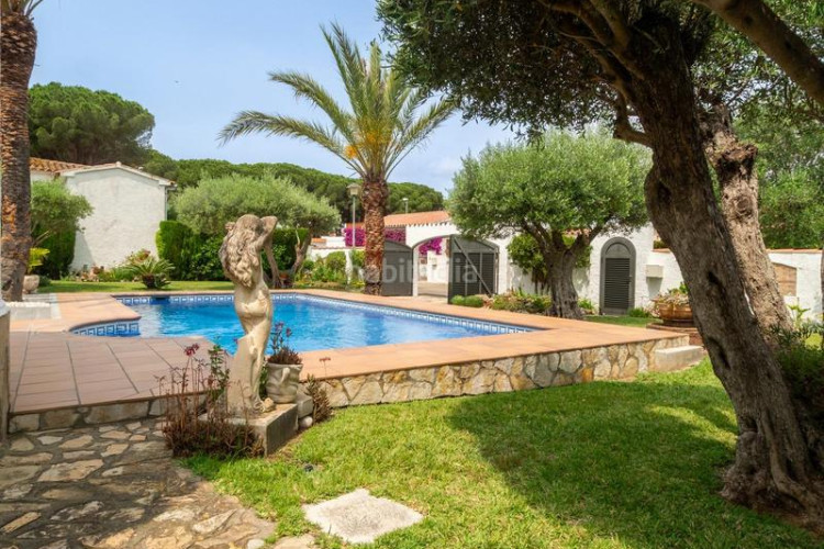 Casa un oasis de privacidad y confort en Riells Escala (L´)
