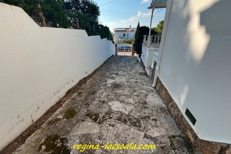 Carrer Pinedes, Port - La Cota - Puig Sec