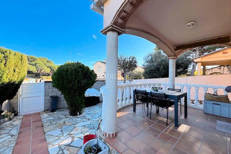 Chalet villa con piscina privada, de primera calidad en Escala (L´)