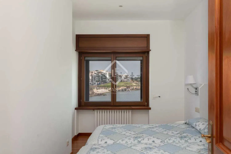 Chalet pareado en calle de la Torre