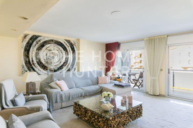 Ático  de 214 m2 con vistas y terraza en venta en escala, l en Escala (L´)
