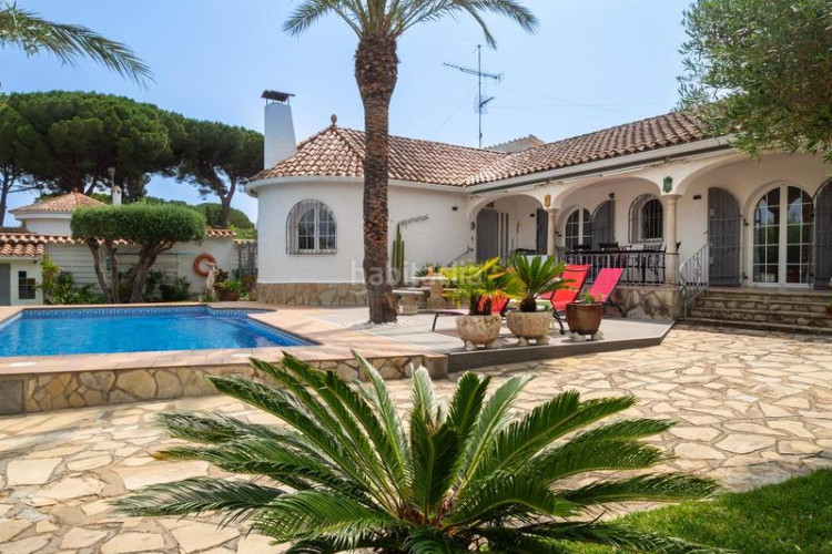 Casa un oasis de privacidad y confort en Riells Escala (L´)
