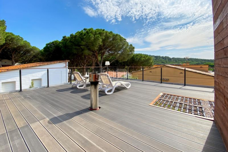 Casa moderna casa a sólo 3 minutos a pie de la playa de cala Montgó, en lescala, en la costa brava.en el límite del parque natural del en Escala (L´)