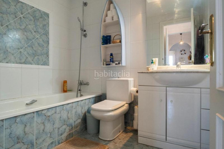 Ático exclusivo ático dúplex en primera línea de mar con vistas espectaculares en Escala (L´)