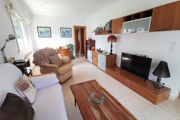 Casa en carrer cantallops 9 casa unifamiliar con piscina, garage, orientación sud en l'escala en Escala (L´)