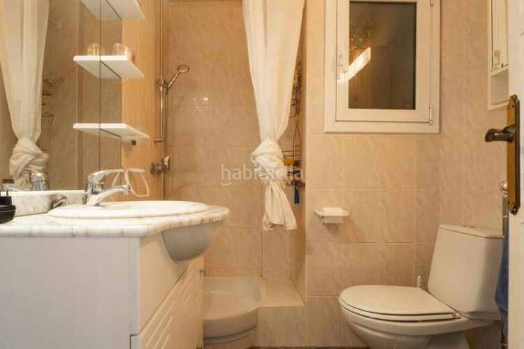 Piso apartamento con terraza vistas al mar y montaña en Escala (L´)