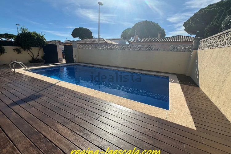 Chalet pareado en calle Cantallops