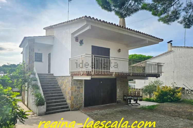 Casa independiente en calle Olives