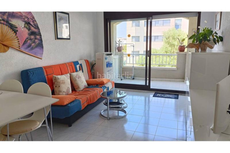 Piso en narcís monturiol 15 piso en venta en com. els pins en Escala (L´)