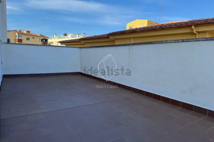 Piso en avenida de Montgó