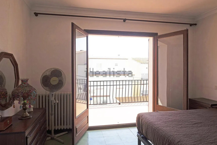 Chalet adosado en avenida de Girona
