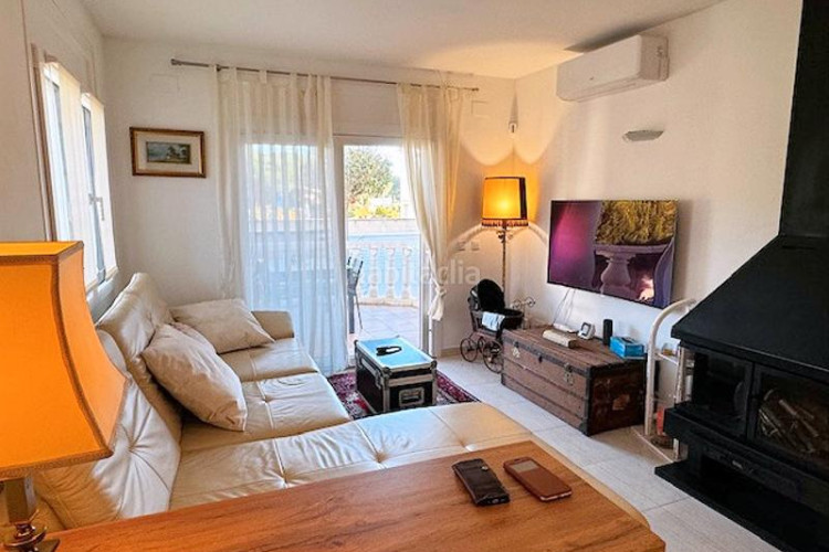 Chalet villa con piscina privada, de primera calidad en Escala (L´)