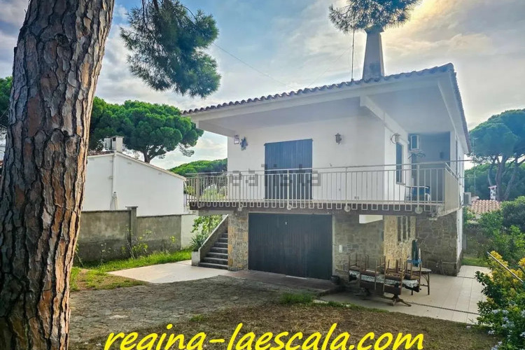 Casa independiente en calle Olives
