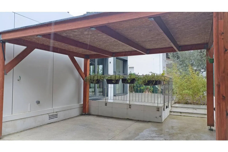 Casa independiente en calle Trencabraços