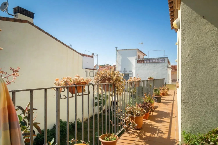 Chalet pareado en calle Tossa
