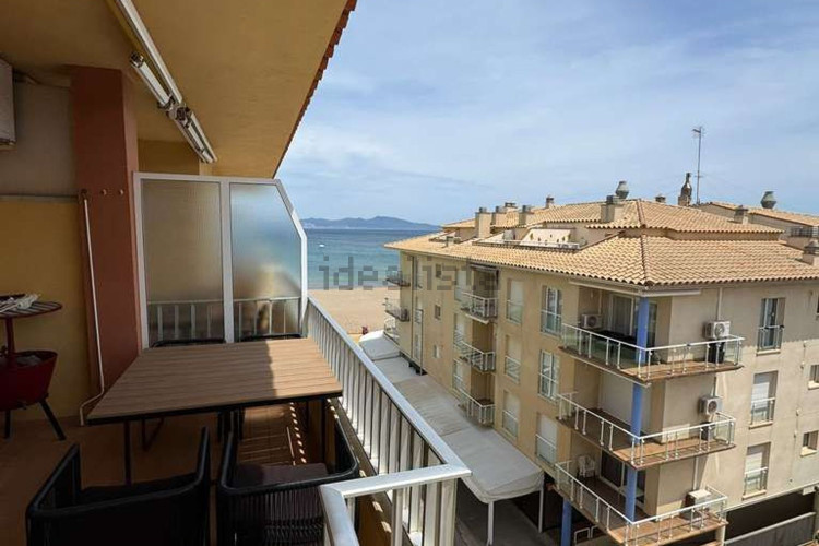 Piso en avenida de Montgó