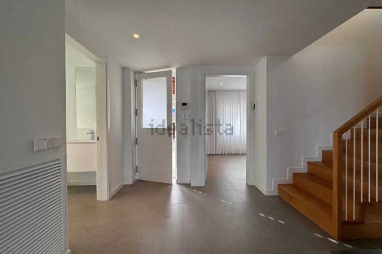 Chalet pareado en avenida Riells