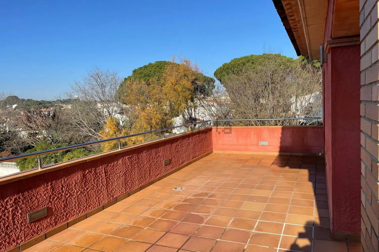 GRAN CASA EN VENTA A l'ESCALA - 500m de la playa de Riells