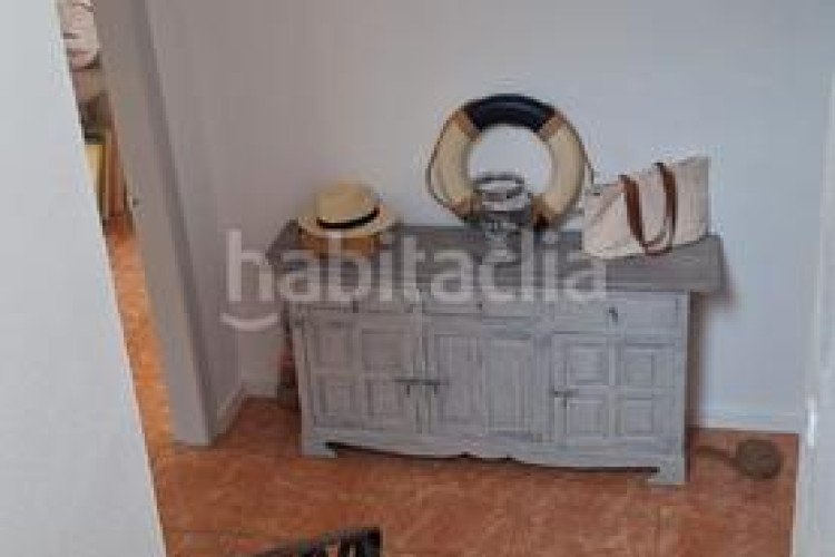 Casa pareada espaciosa casa con jardín y jacuzzi, zona cala montgó en Escala (L´)