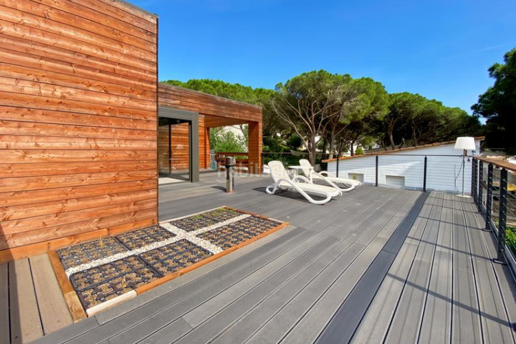 Casa moderna casa a sólo 3 minutos a pie de la playa de cala Montgó, en lescala, en la costa brava.en el límite del parque natural del en Escala (L´)