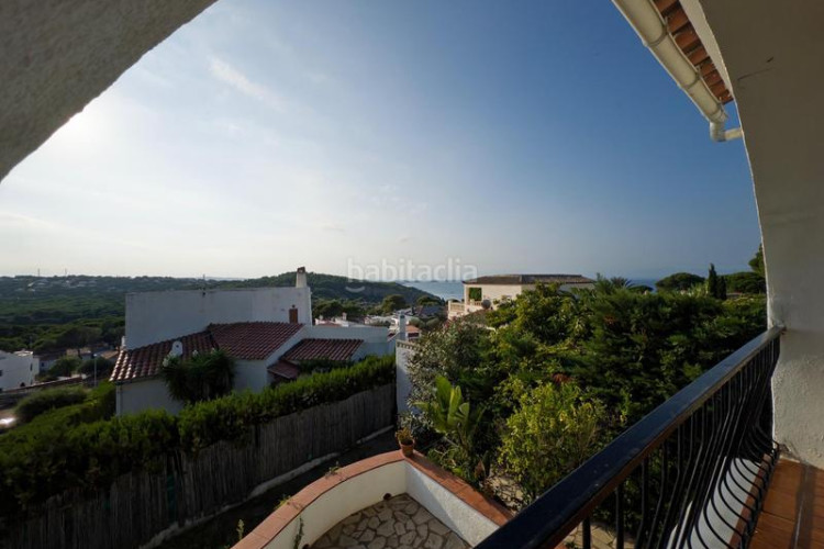 Casa  en cala Montgó con piscina, bonitas vistas y a sólo 180m del mar en Escala (L´)