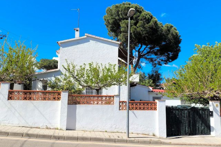 Carrer Santa Coloma, Riells