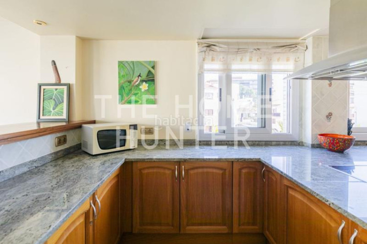 Ático  de 214 m2 con vistas y terraza en venta en escala, l en Escala (L´)