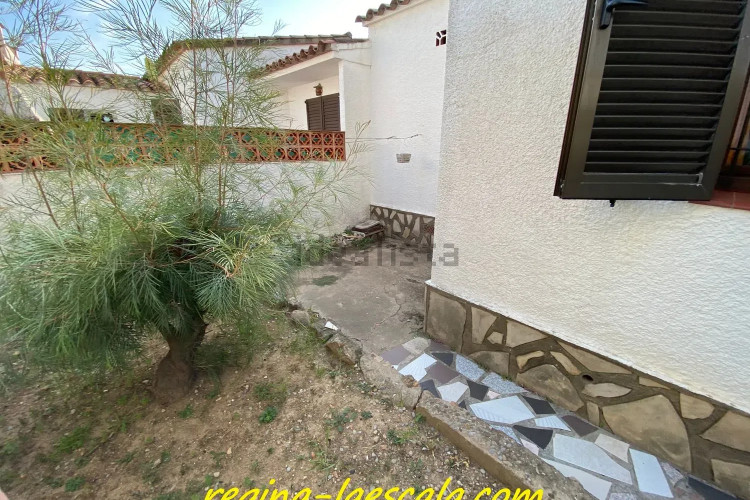 Chalet adosado en calle Fitora