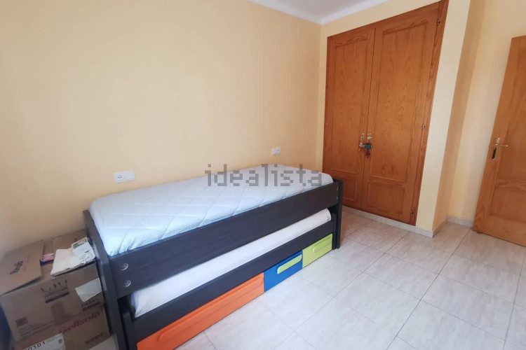 CASA UNIFAMILIAR CON PISCINA PRIVADA, GARAGE, MUY SOLEADA EN L'ESCALA